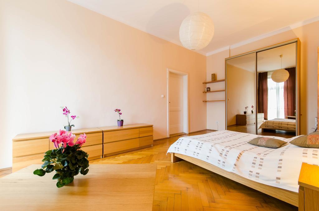 Fantasia Apartments Cracovia Exterior foto